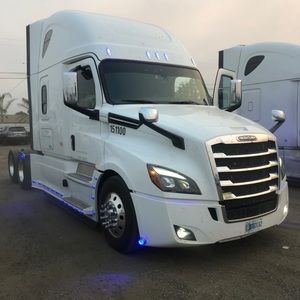 Meet your Posher, Luis